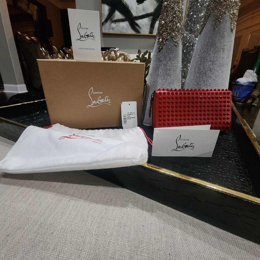 Authentic EUC Christian Louboutin Panettone Zip Around Wallet with Box